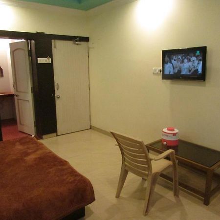 Hotel Laxmi Palace Shirdi Buitenkant foto